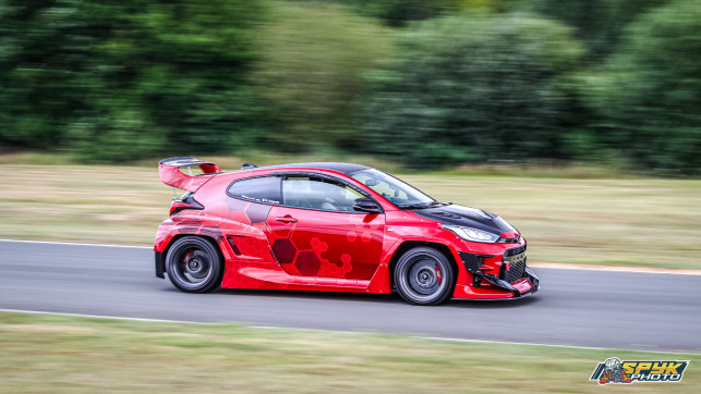 La féroce Yaris Rocket Bunny 1
