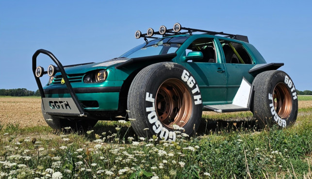 La démesurée Volkswagen Golf 4 1